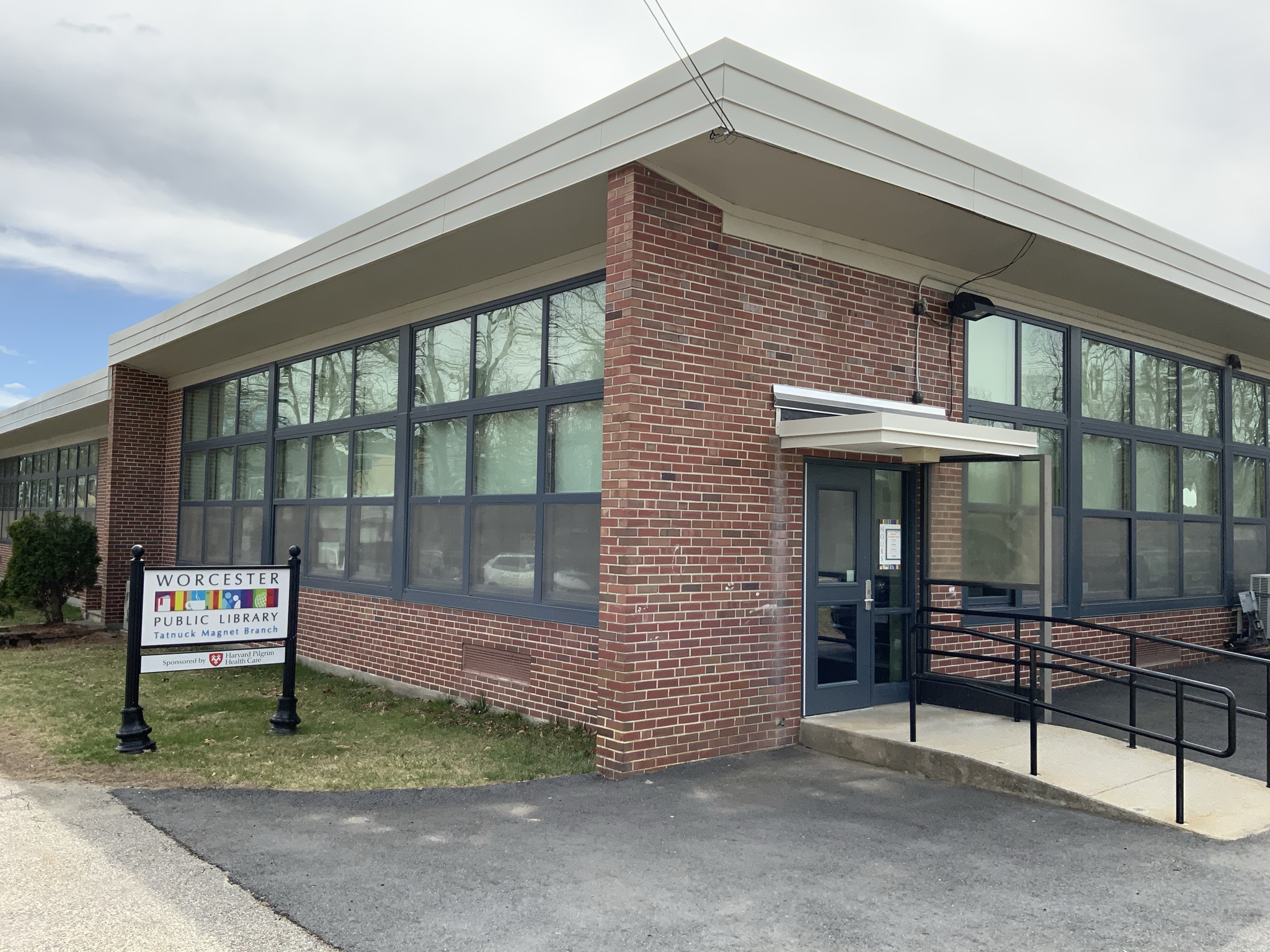 Picture of Tatnuck Branch.